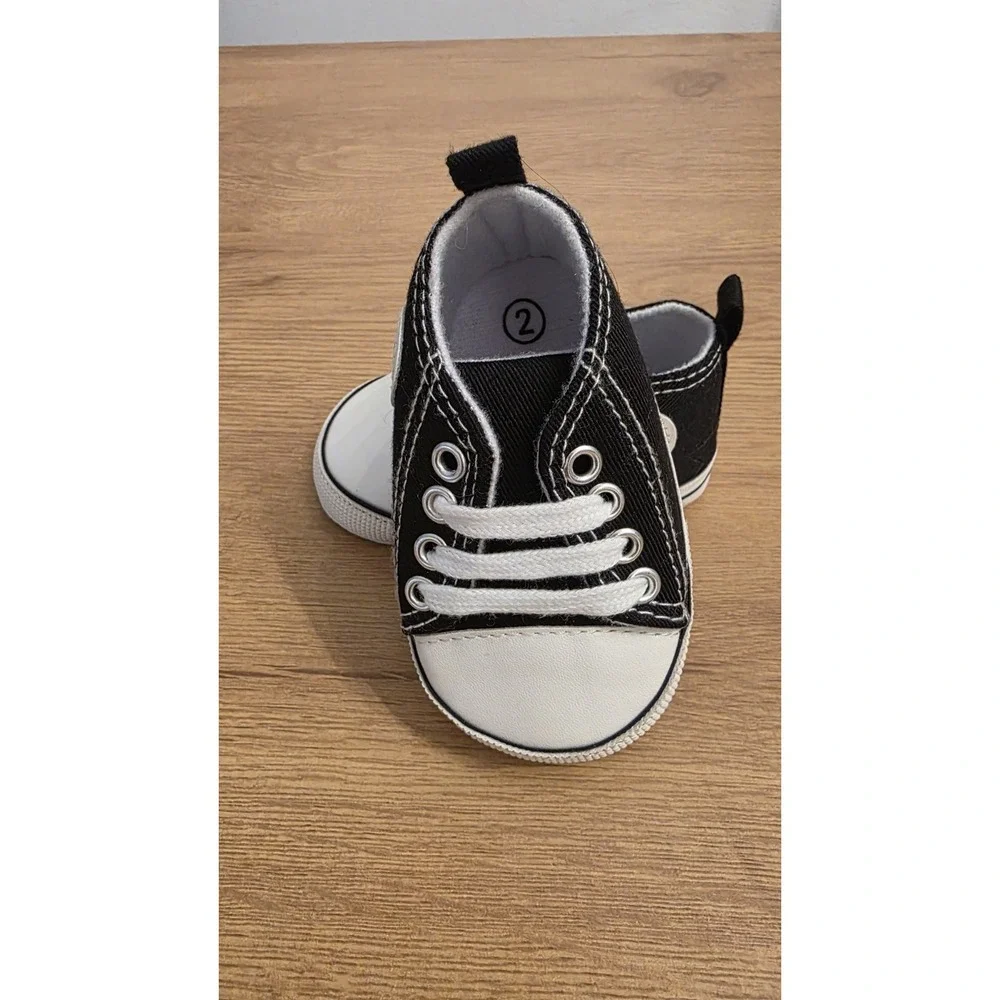 Baby Baby Black White Star Low Top Canvas Sneaker Lace Up Shoes Size 2 New
